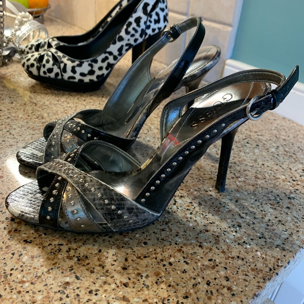 Size 7 guess high heels.